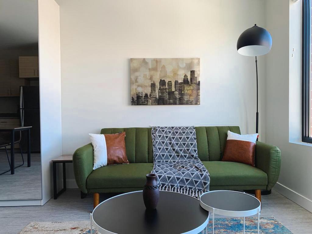Sleepover Studio Apartments Де-Мойн Экстерьер фото