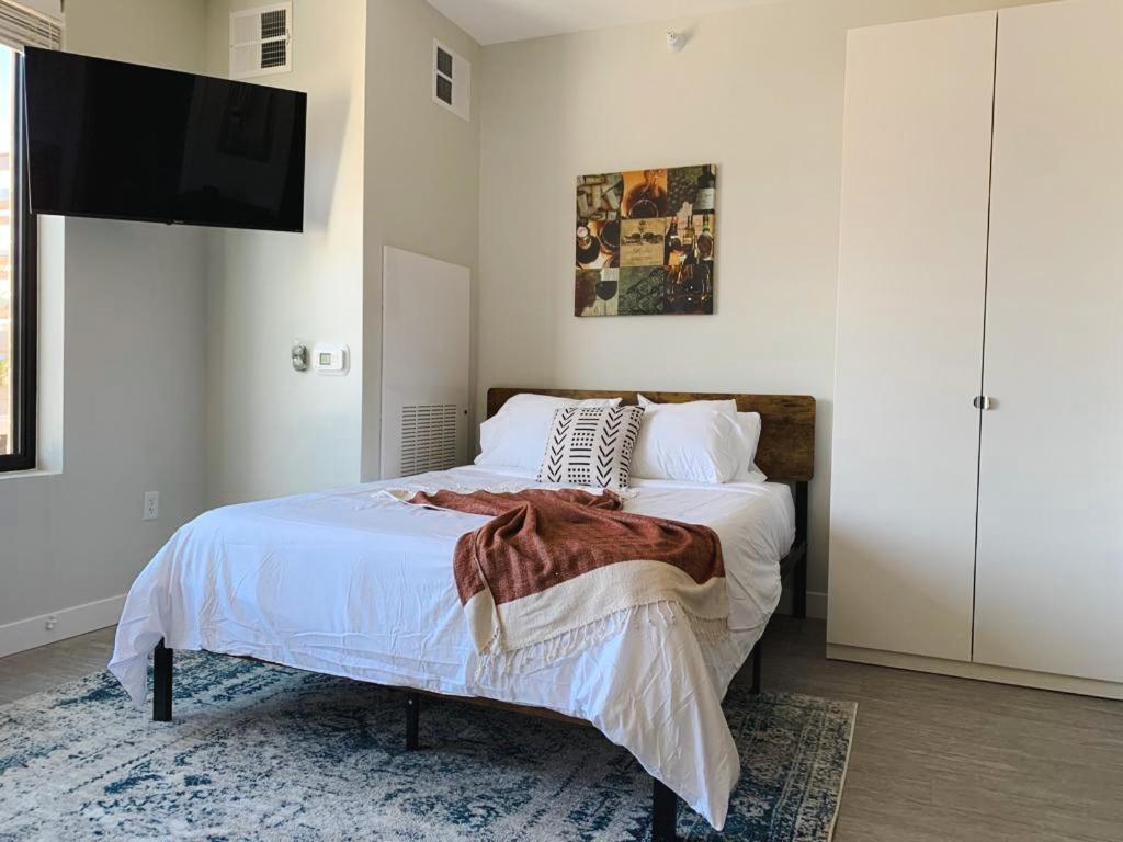 Sleepover Studio Apartments Де-Мойн Экстерьер фото
