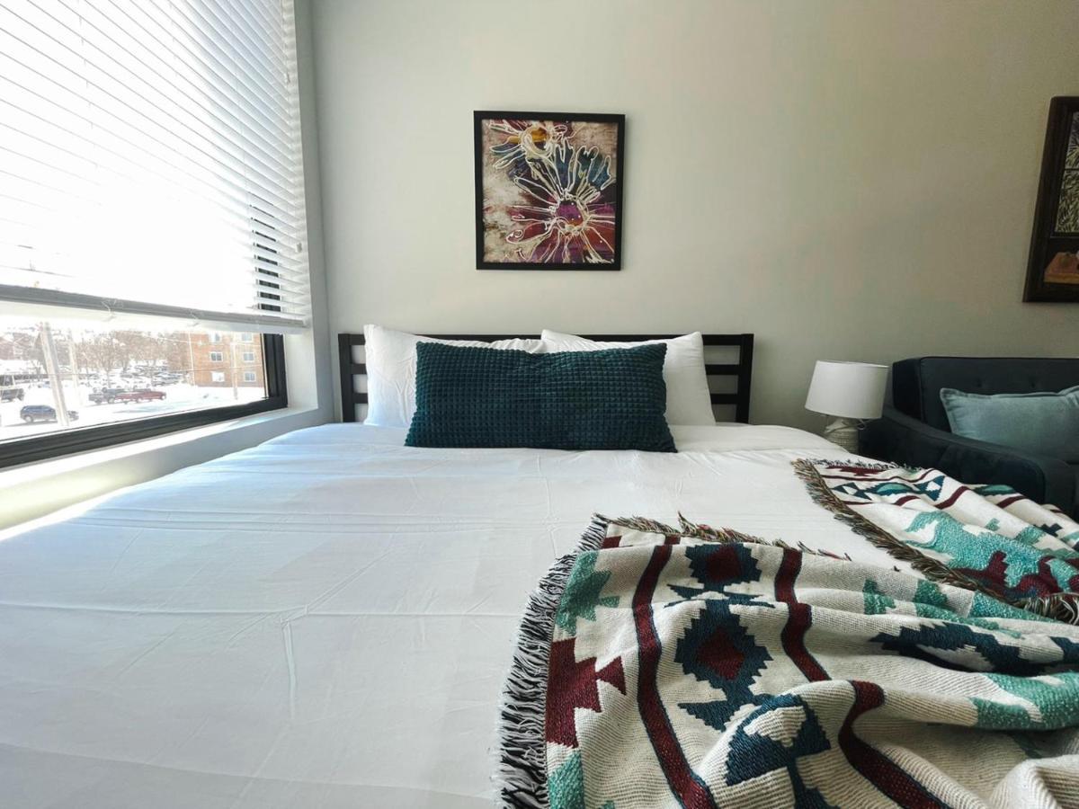 Sleepover Studio Apartments Де-Мойн Экстерьер фото