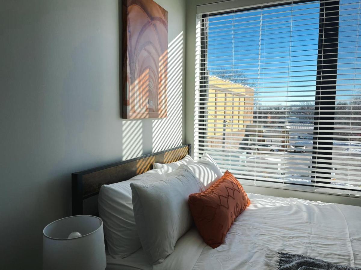Sleepover Studio Apartments Де-Мойн Экстерьер фото